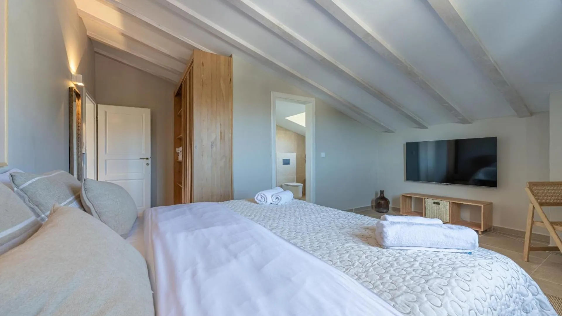 Luxury Villa Casa Nova With Wellness And Game Room Bale