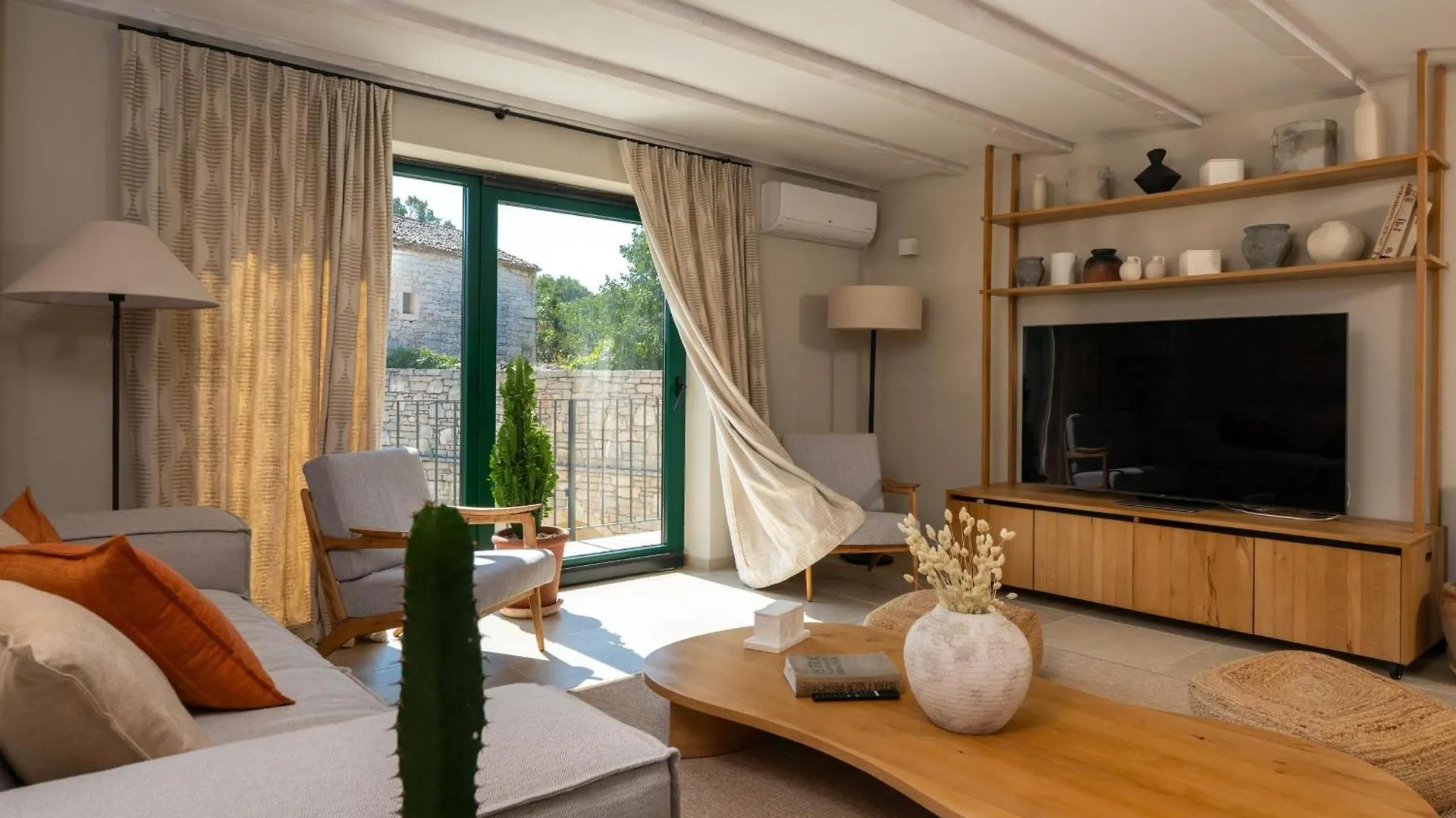 Luxury Villa Casa Nova With Wellness And Game Room Bale