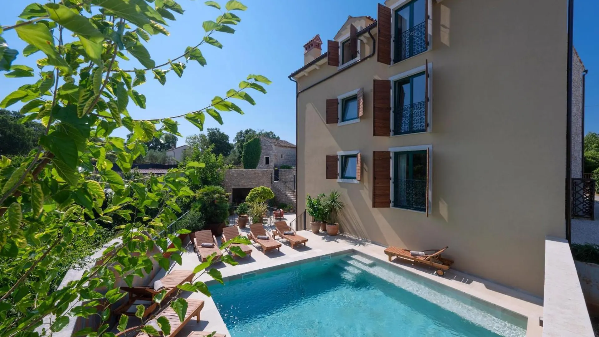 Luxury Villa Casa Nova With Wellness And Game Room Bale