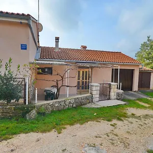 Appartamento Mon Perin Castrum - Adriano, Bale